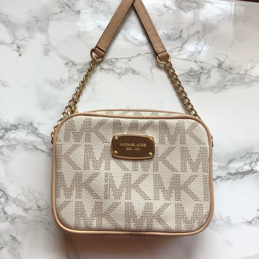 Michael Kors Jet Set Signature Crossbody